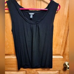 George Medium Black Top